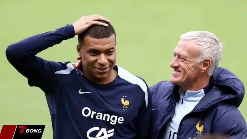 Deschamps bảo vệ Mbappé trước mọi chỉ trích